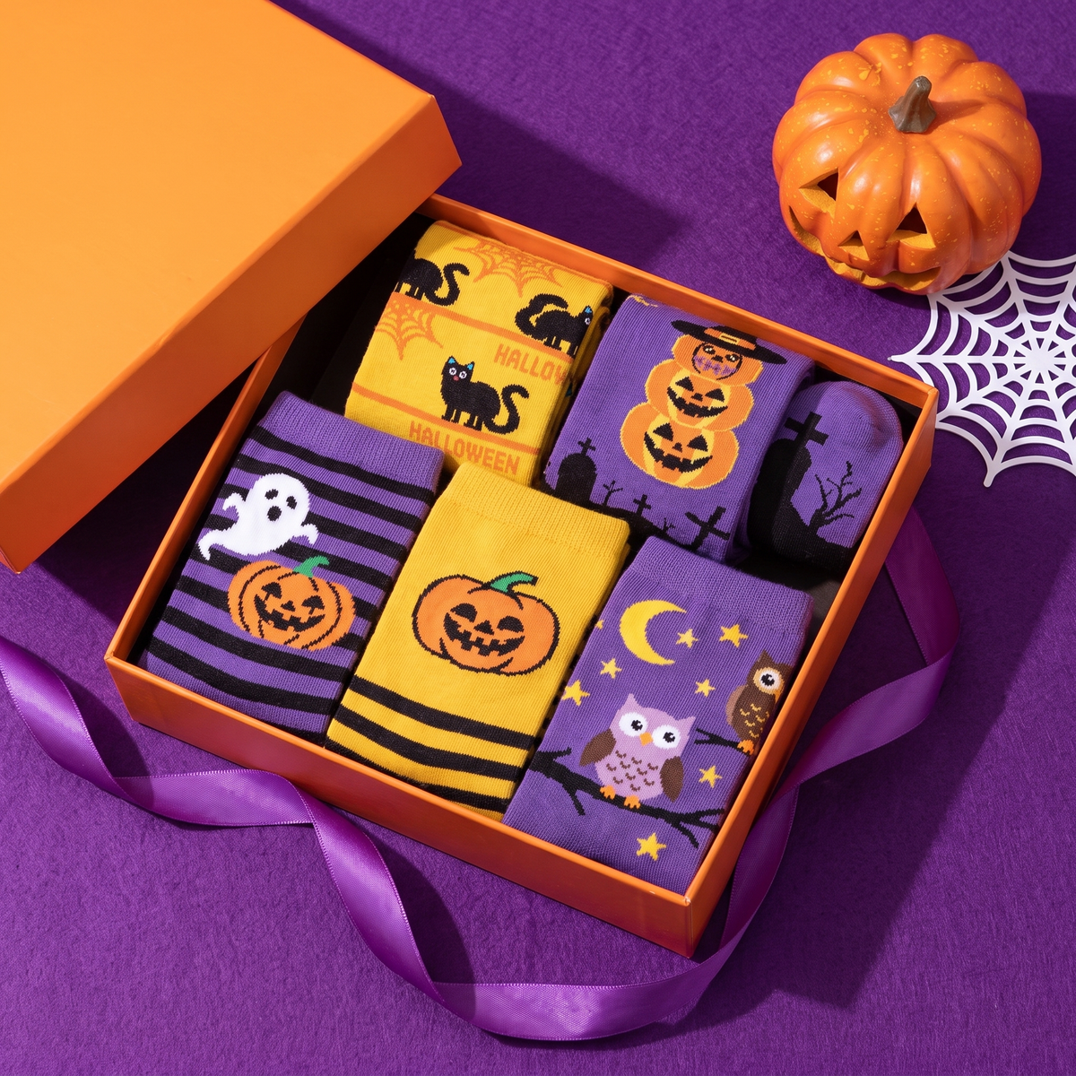 Noita socks gift box with striped Halloween socks